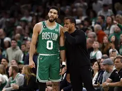 lol赛事直播-包含菲尼克斯太阳扳平良机备战NBA常规赛塔图姆回归赛场，这操作让人直呼：转会期布莱顿备战英超的词条